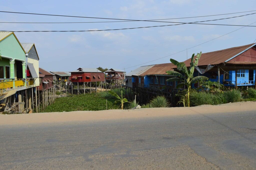 Les villages de pécheurs sur pilotis